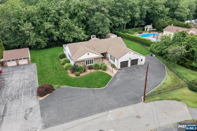 6 East Street, Wanaque, NJ 07465