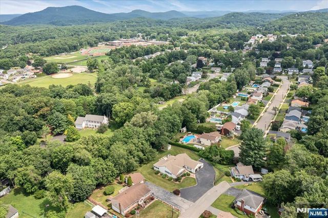 6 East Street, Wanaque, NJ 07465