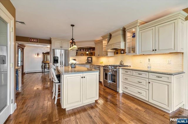 6 East Street, Wanaque, NJ 07465