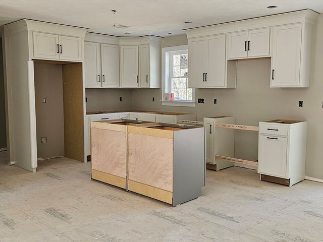 11 Paul Road, Middleboro, MA 02346