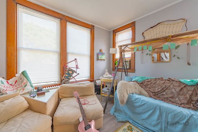 3001 S Haynes Court, Chicago, IL 60608