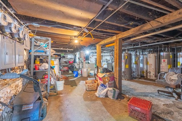 3001 S Haynes Court, Chicago, IL 60608
