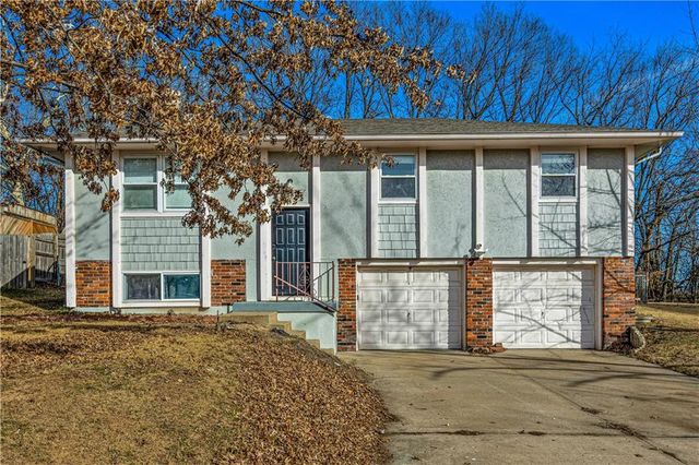 1136 NE 10th Street, Blue Springs, MO 64014