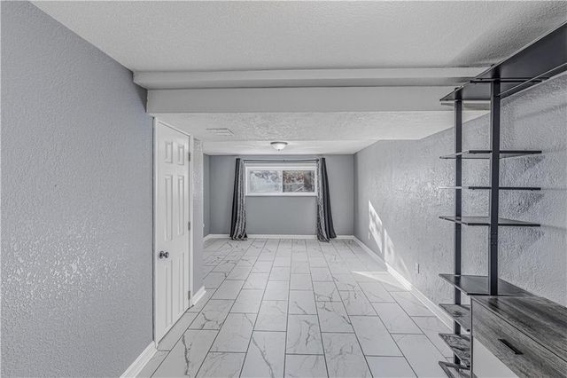 1136 NE 10th Street, Blue Springs, MO 64014