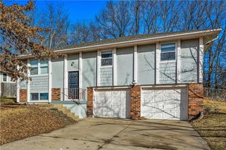 1136 NE 10th Street, Blue Springs, MO 64014