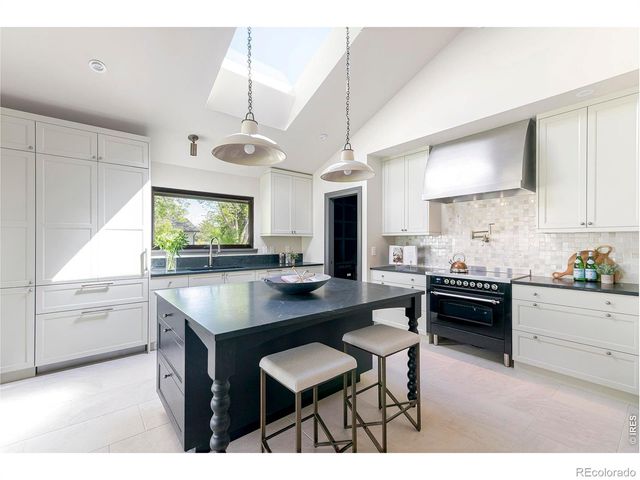 985 Saratoga Court, Boulder, CO 80303