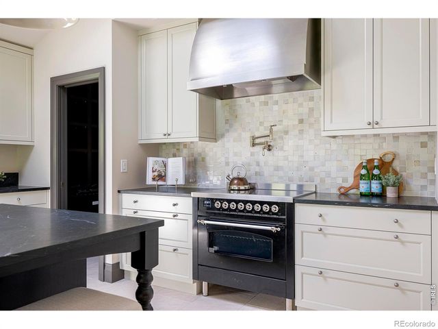 985 Saratoga Court, Boulder, CO 80303