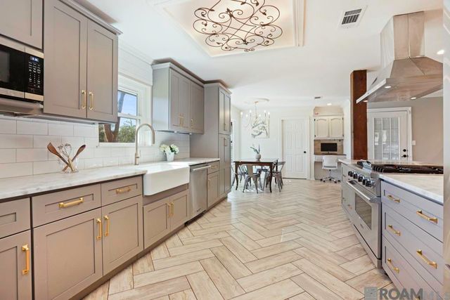 23123 Sunnyside Ln, Zachary, LA 70791