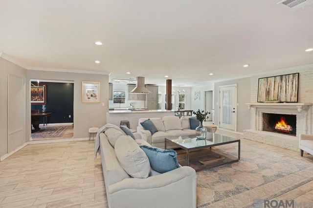 23123 Sunnyside Ln, Zachary, LA 70791