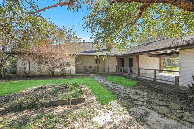 23123 Sunnyside Ln, Zachary, LA 70791