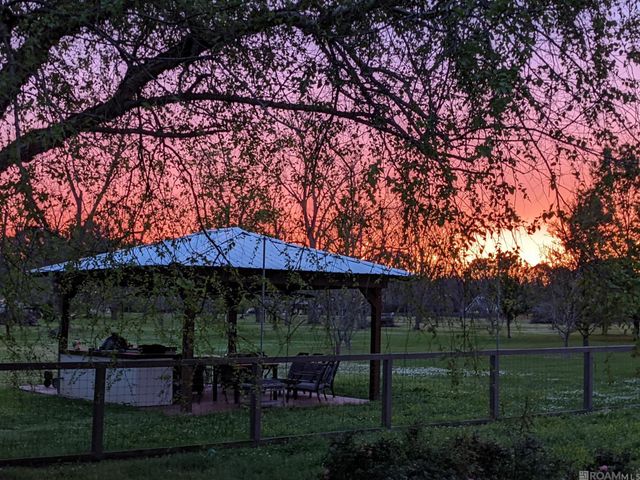 23123 Sunnyside Ln, Zachary, LA 70791