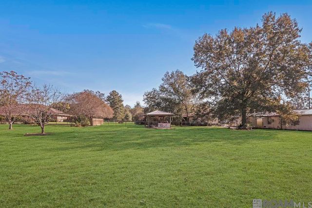 23123 Sunnyside Ln, Zachary, LA 70791