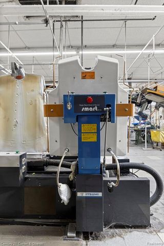 16300 W 7 Mile Road, Detroit, MI 48235