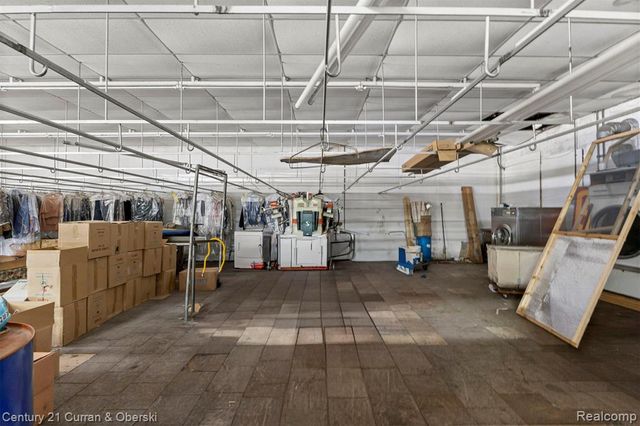 16300 W 7 Mile Road, Detroit, MI 48235