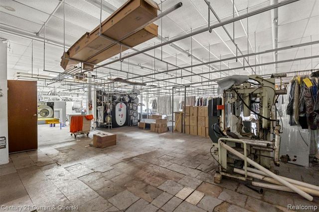 16300 W 7 Mile Road, Detroit, MI 48235