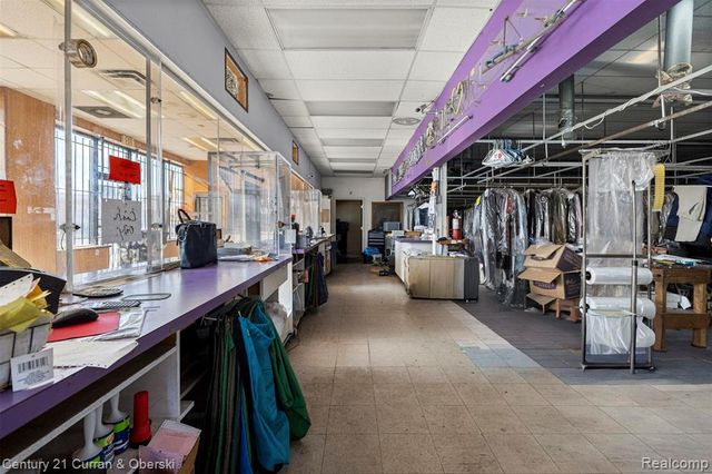 16300 W 7 Mile Road, Detroit, MI 48235