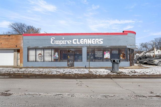 16300 W 7 Mile Road, Detroit, MI 48235