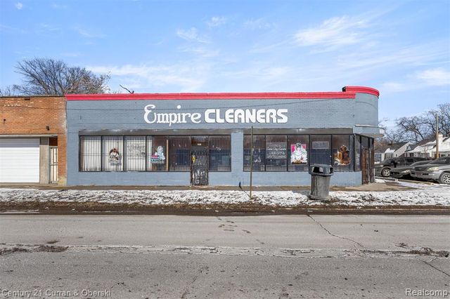 16300 W 7 Mile Road, Detroit, MI 48235