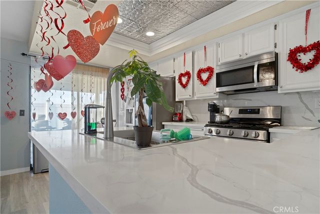 15634 Via Cartagena, Hesperia, CA 92345