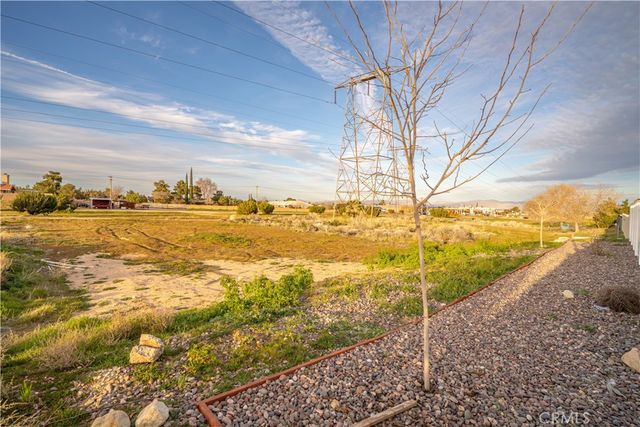 15634 Via Cartagena, Hesperia, CA 92345