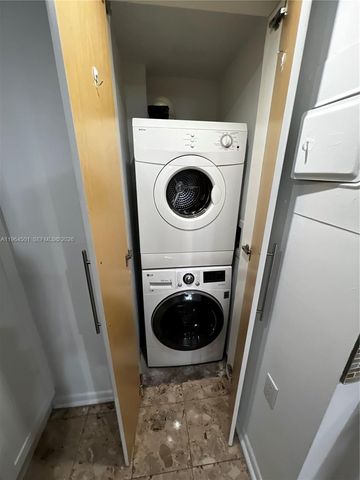 1717 N Bayshore Dr A-1057, Miami, FL 33132