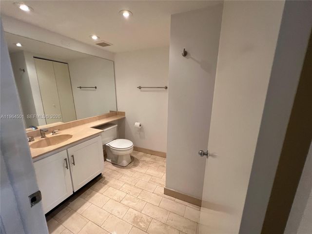 1717 N Bayshore Dr A-1057, Miami, FL 33132