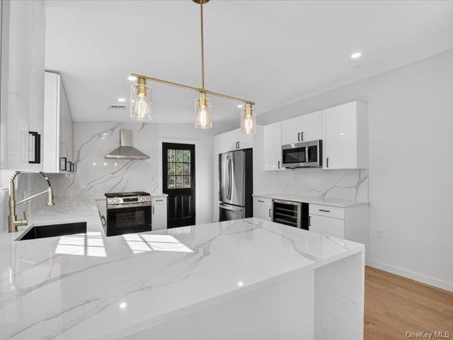 176 Old State Route 28, Glenford, NY 12433