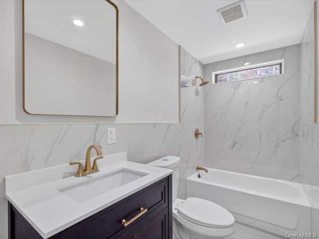 176 Old State Route 28, Glenford, NY 12433