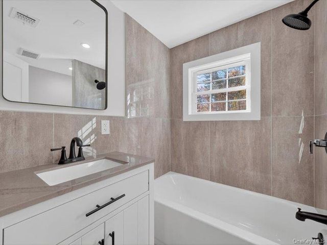 176 Old State Route 28, Glenford, NY 12433