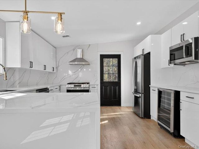 176 Old State Route 28, Glenford, NY 12433