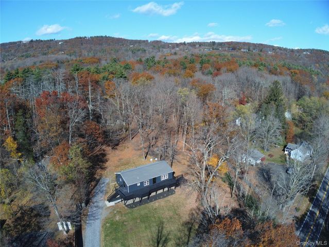 176 Old State Route 28, Glenford, NY 12433