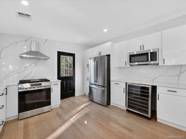 176 Old State Route 28, Glenford, NY 12433