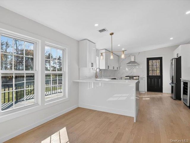 176 Old State Route 28, Glenford, NY 12433