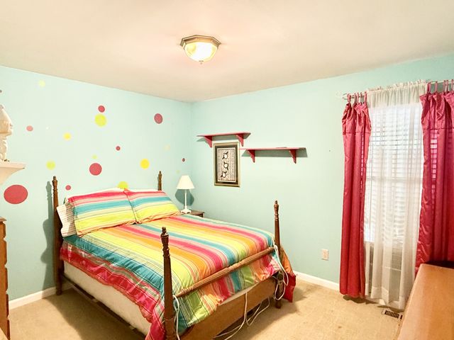 402 Rolling Acres Dr, White House, TN 37188