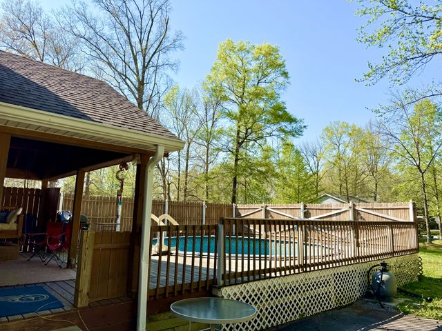 402 Rolling Acres Dr, White House, TN 37188