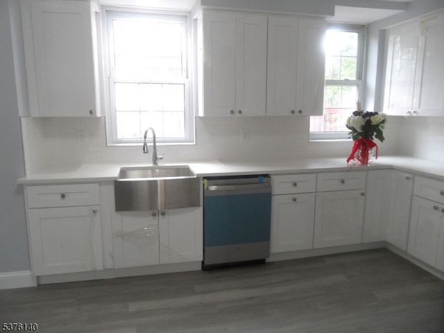 135 S Munn Ave, East Orange City, NJ 07018