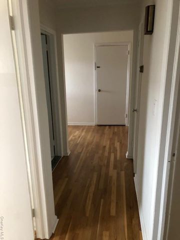 4005 Worthmor Drive, Seaford, NY 11783