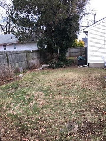 4005 Worthmor Drive, Seaford, NY 11783