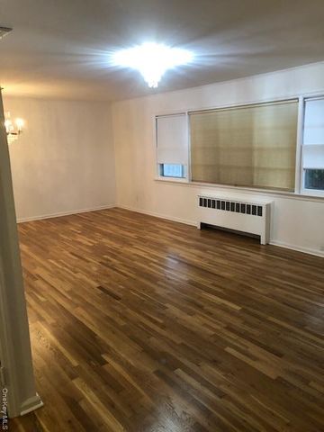 4005 Worthmor Drive, Seaford, NY 11783