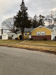 4005 Worthmor Drive, Seaford, NY 11783