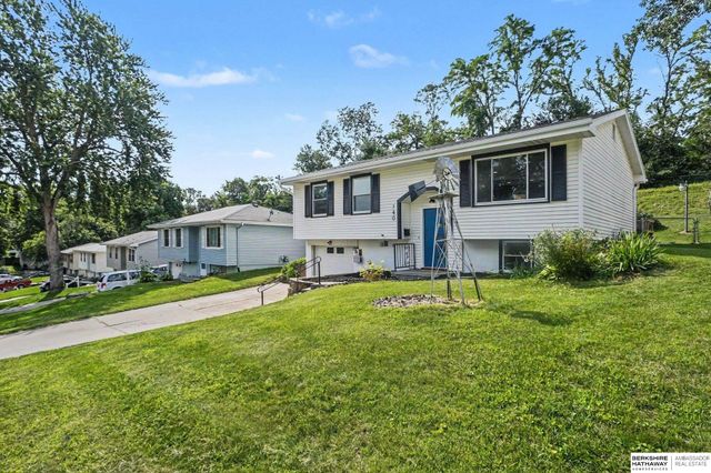 140 Debra Avenue, Plattsmouth, NE 68048