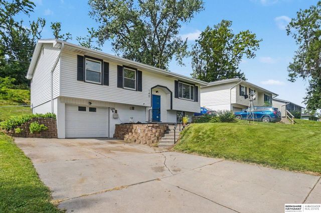 140 Debra Avenue, Plattsmouth, NE 68048
