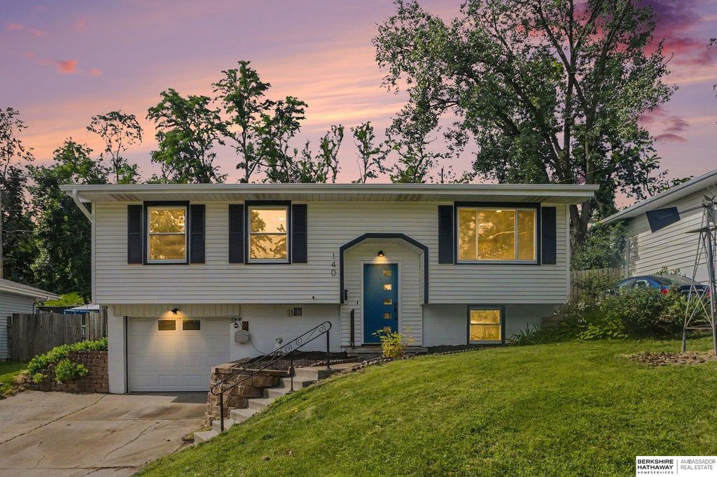 140 Debra Avenue, Plattsmouth, NE 68048