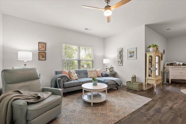 5697 Prickly Loop, Ooltewah, TN 37363