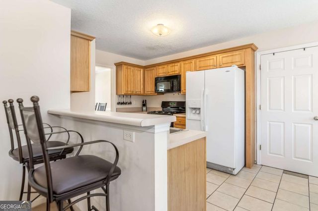 8810 Brookhurst Trl, Gainesville, GA 30506