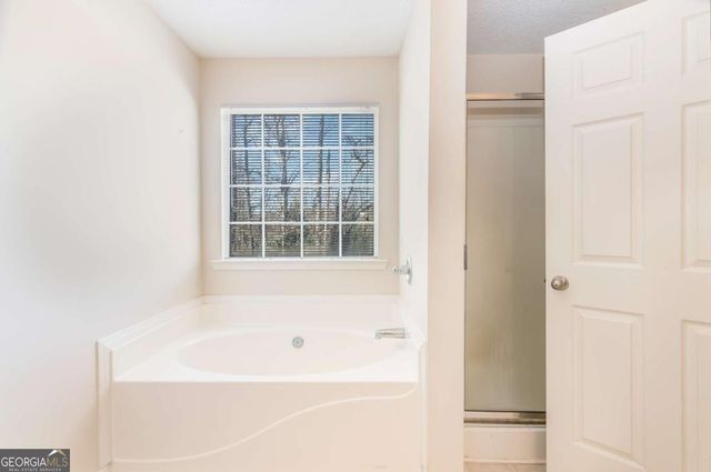 8810 Brookhurst Trl, Gainesville, GA 30506