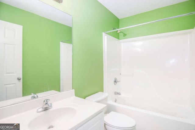 8810 Brookhurst Trl, Gainesville, GA 30506