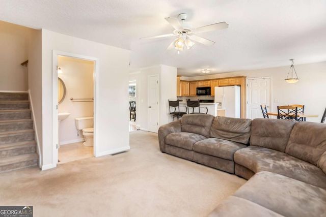 8810 Brookhurst Trl, Gainesville, GA 30506