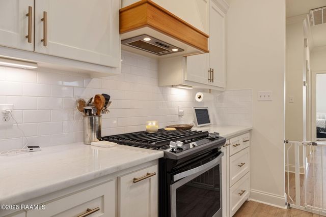 216 Whispering Meadows Road, Broussard, LA 70518