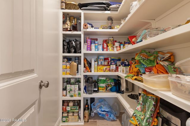 216 Whispering Meadows Road, Broussard, LA 70518